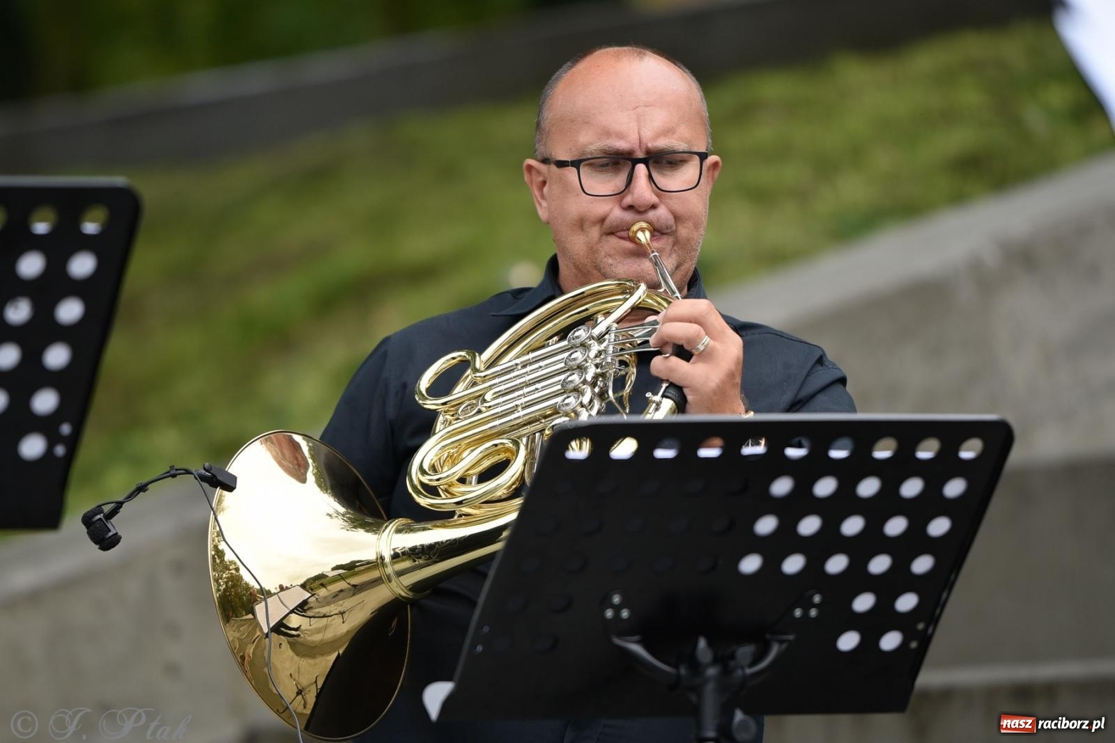 Zdjęcie w galerii na portalu naszraciborz.pl: Raciborski Kwintet Dęty rozganiał chmury na bulwarach [FOTO i WIDEO] wiadomości z regionu