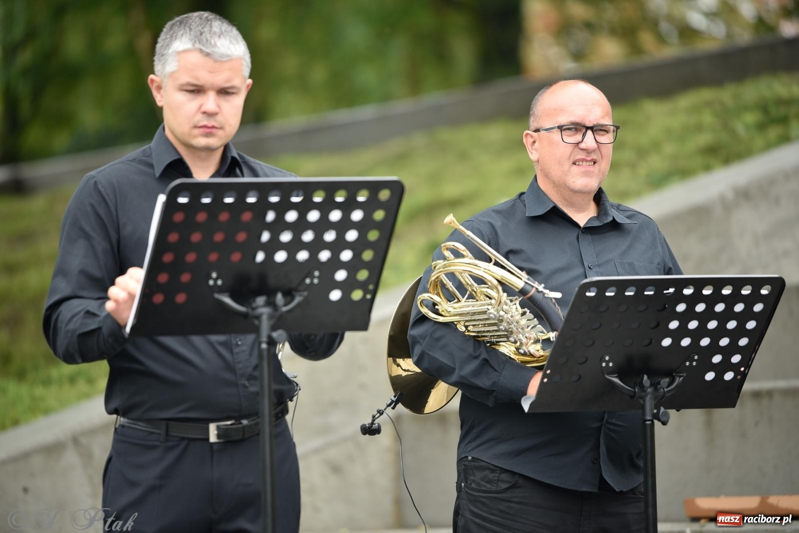 Zdjęcie w galerii na portalu naszraciborz.pl: Raciborski Kwintet Dęty rozganiał chmury na bulwarach [FOTO i WIDEO] wiadomości z regionu