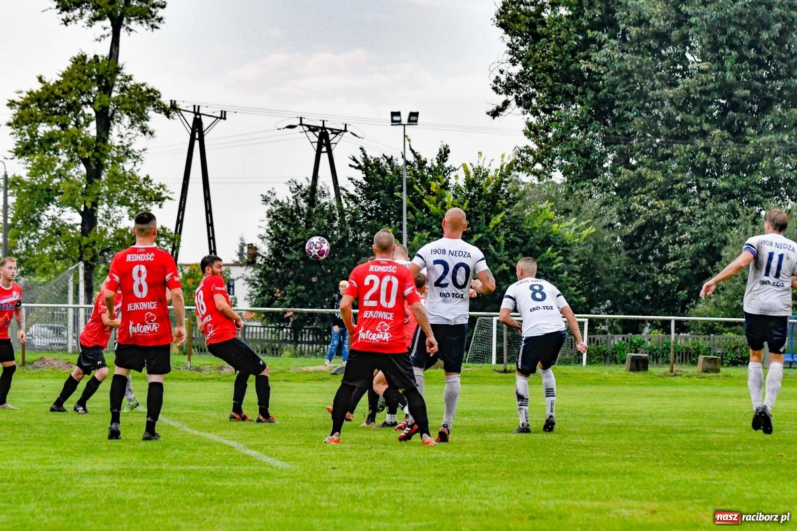 Zdjęcie w galerii na portalu naszraciborz.pl: Klasa okręgowa. Nędza ma patent na Jejkowice i pomogła Damianowi [FOTO] wiadomości z regionu