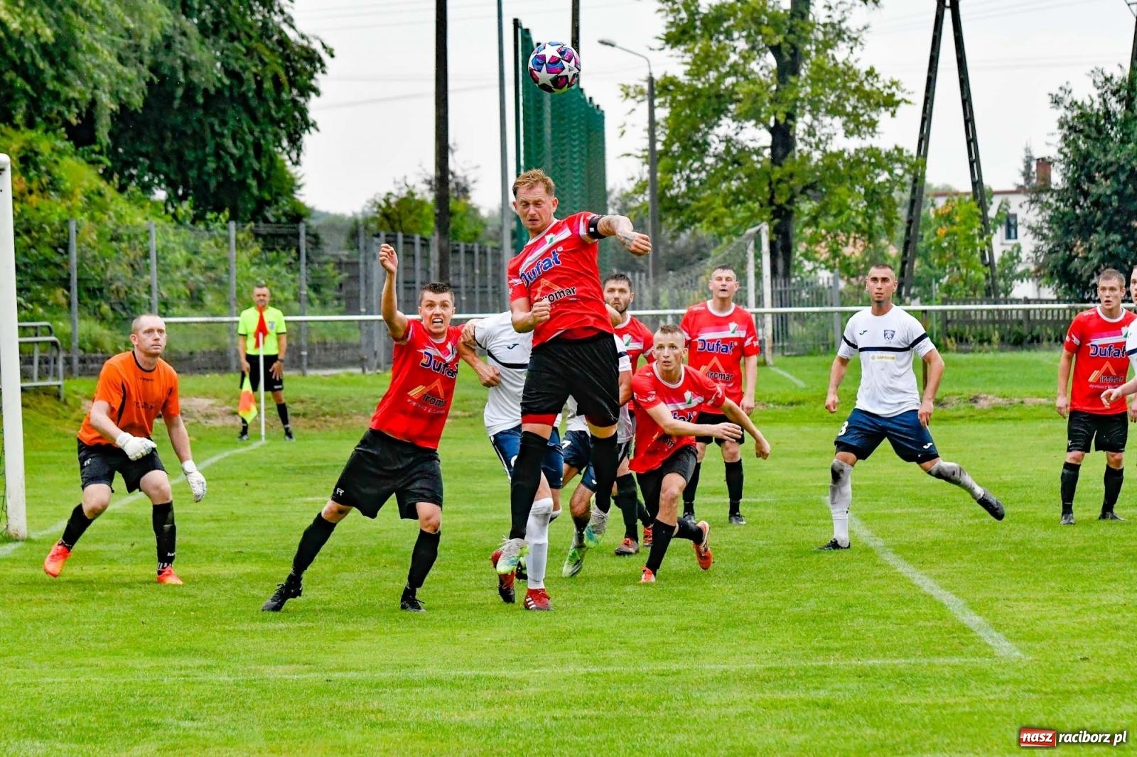 Zdjęcie w galerii na portalu naszraciborz.pl: Klasa okręgowa. Nędza ma patent na Jejkowice i pomogła Damianowi [FOTO] wiadomości z regionu