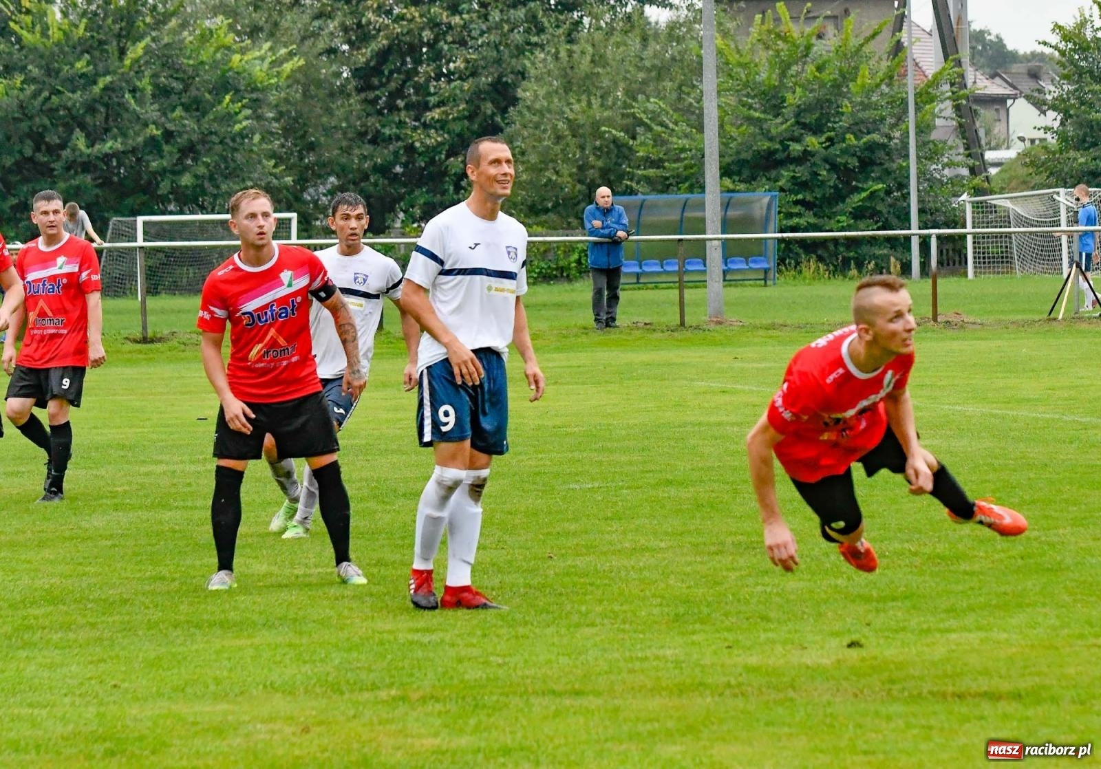 Zdjęcie w galerii na portalu naszraciborz.pl: Klasa okręgowa. Nędza ma patent na Jejkowice i pomogła Damianowi [FOTO] wiadomości z regionu
