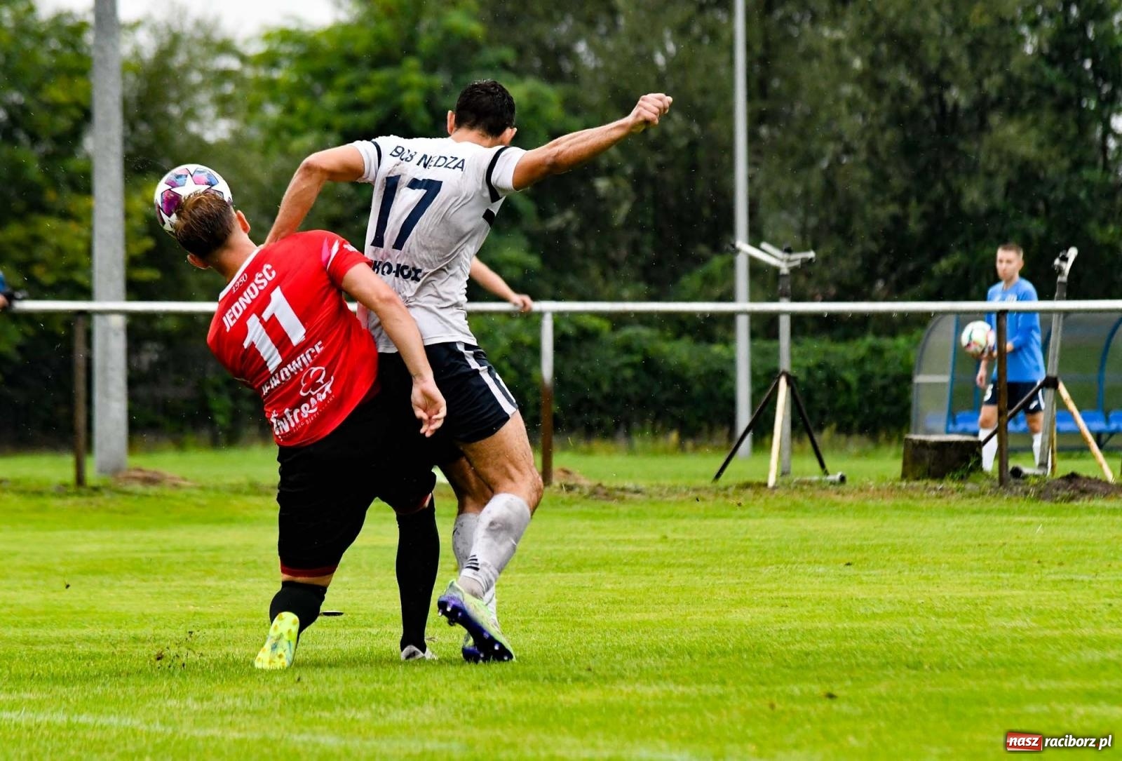 Zdjęcie w galerii na portalu naszraciborz.pl: Klasa okręgowa. Nędza ma patent na Jejkowice i pomogła Damianowi [FOTO] wiadomości z regionu