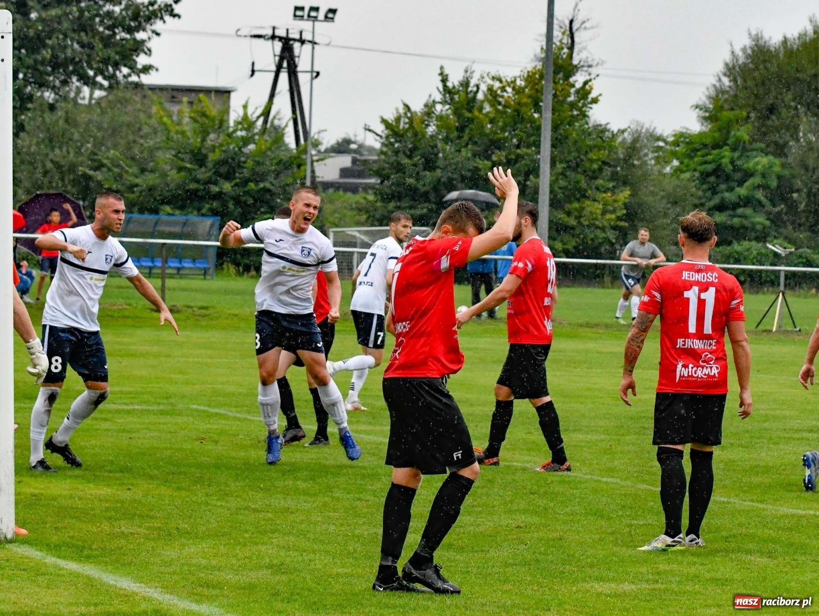 Zdjęcie w galerii na portalu naszraciborz.pl: Klasa okręgowa. Nędza ma patent na Jejkowice i pomogła Damianowi [FOTO] wiadomości z regionu