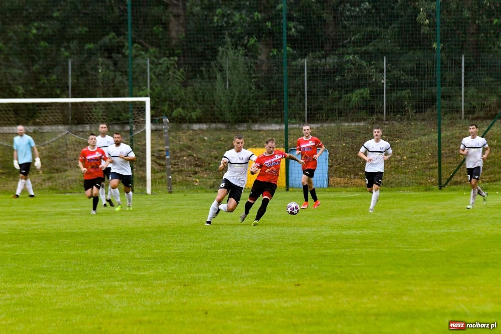 Zdjęcie w galerii na portalu naszraciborz.pl: Klasa okręgowa. Nędza ma patent na Jejkowice i pomogła Damianowi [FOTO] wiadomości z regionu