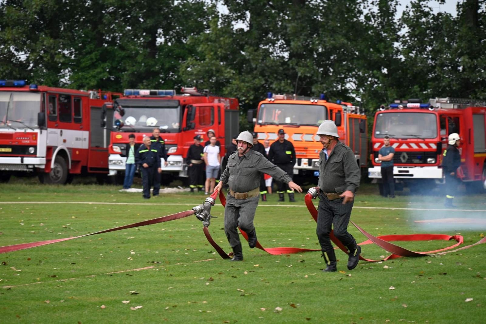 Zdjęcie w galerii na portalu naszraciborz.pl: Druhowie seniorzy z gminy Krzyżanowice wciąż sprawni w akcji wiadomości z regionu