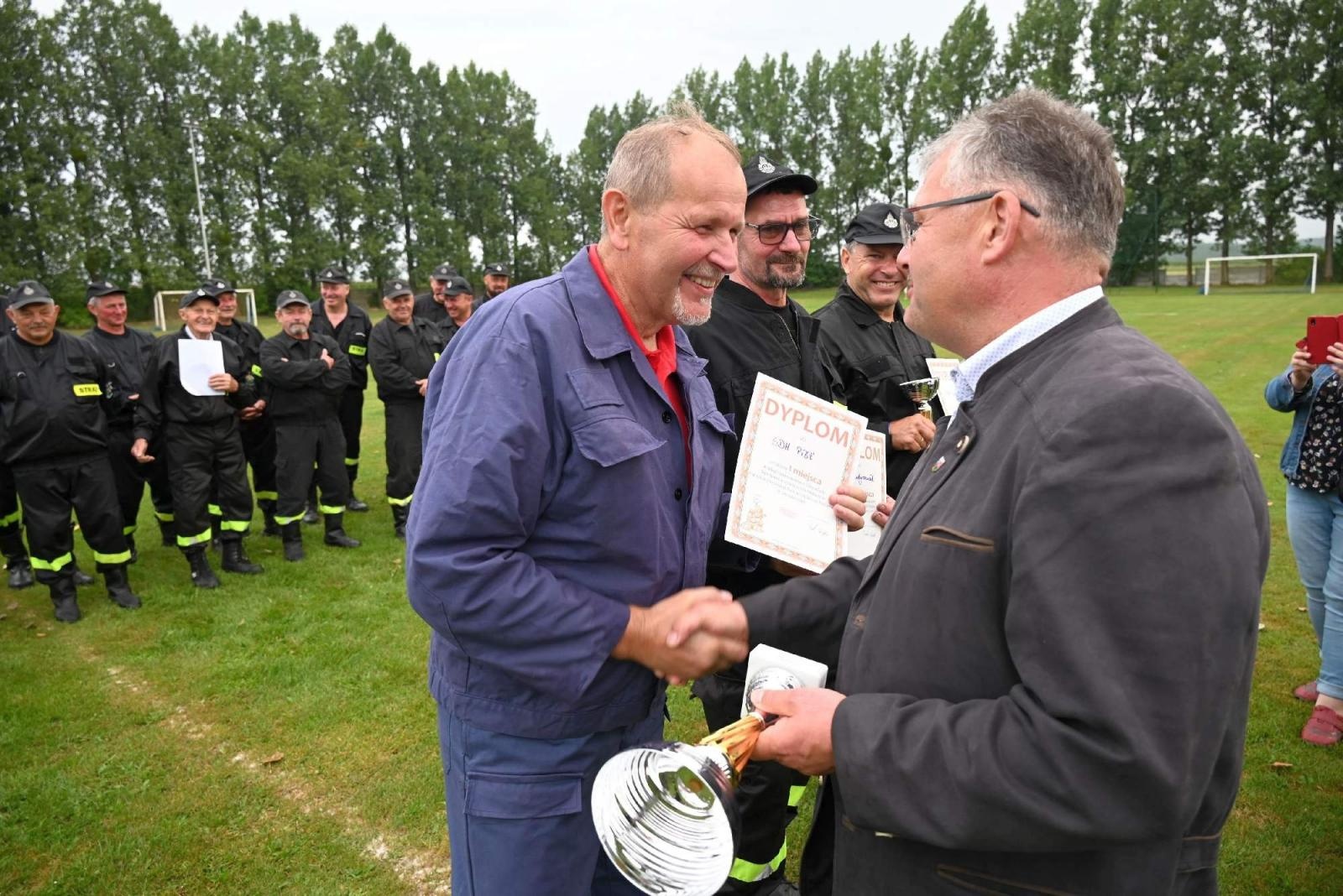 Zdjęcie w galerii na portalu naszraciborz.pl: Druhowie seniorzy z gminy Krzyżanowice wciąż sprawni w akcji wiadomości z regionu