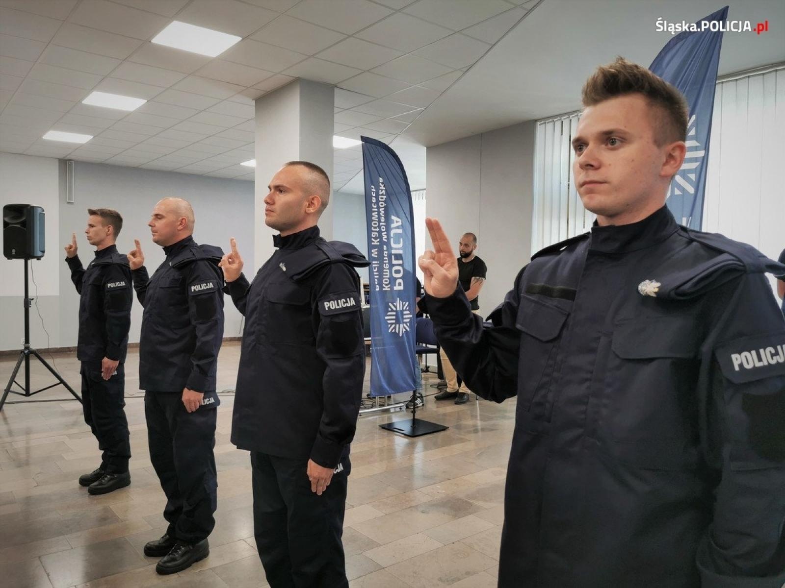 Zdjęcie w galerii na portalu naszraciborz.pl: Nowi policjanci dla śląskich garnizonów, w tym Raciborza wiadomości z regionu