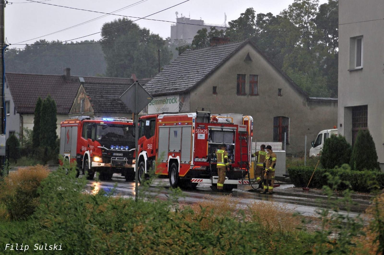 Zdjęcie w galerii na portalu naszraciborz.pl: Masy błota po ulewach w Raciborzu i Pawłowie wiadomości z regionu