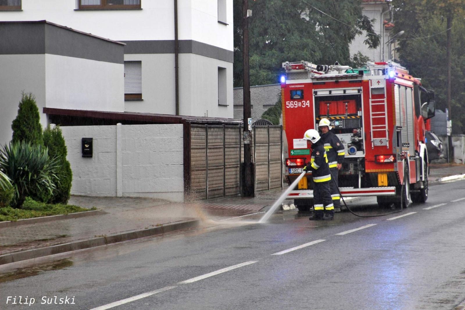 Zdjęcie w galerii na portalu naszraciborz.pl: Masy błota po ulewach w Raciborzu i Pawłowie wiadomości z regionu