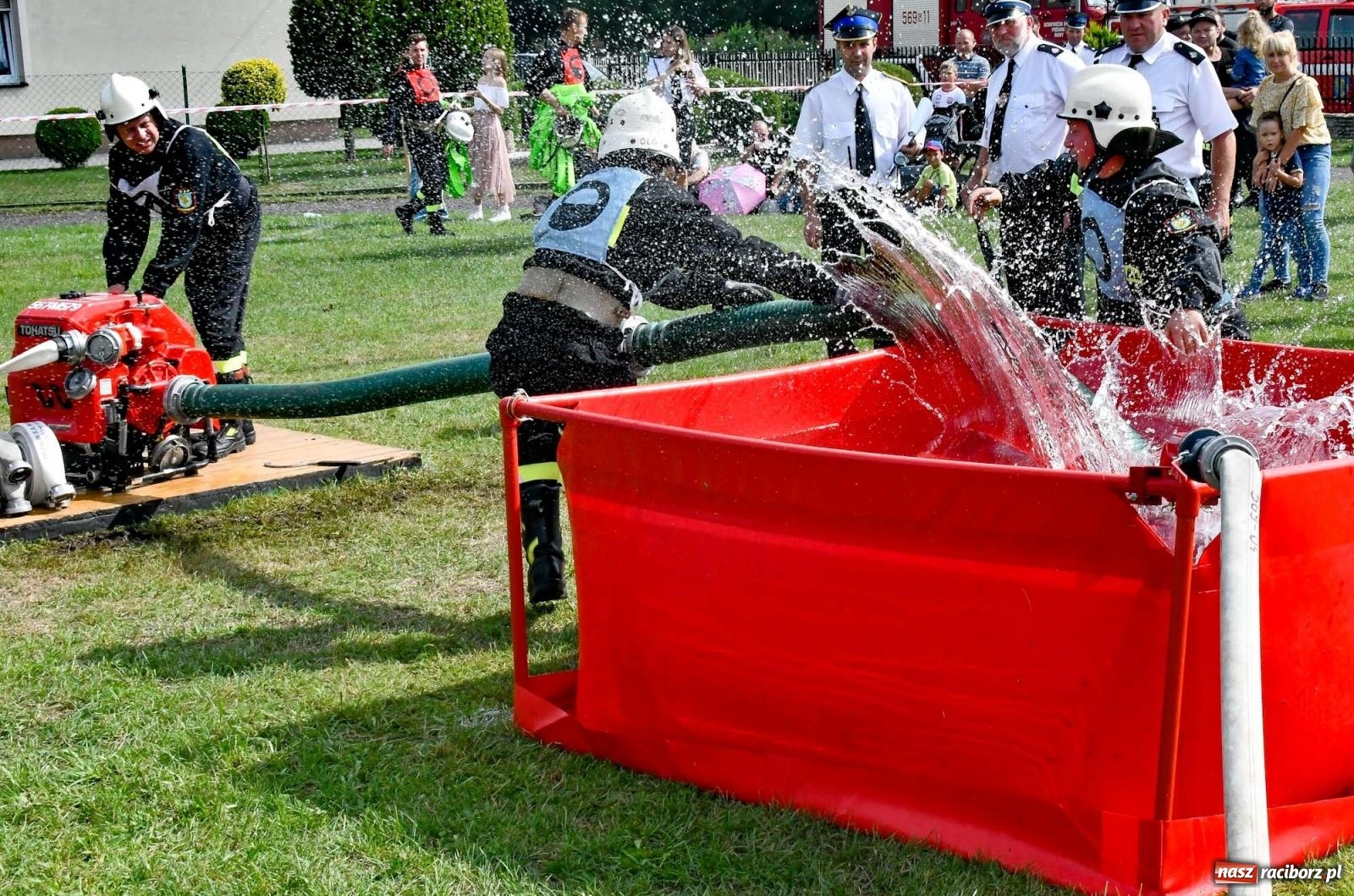 Zdjęcie w galerii na portalu naszraciborz.pl: Strażackie święto w Siedliskach. Kozi na tronie [FOTO i WIDEO] wiadomości z regionu