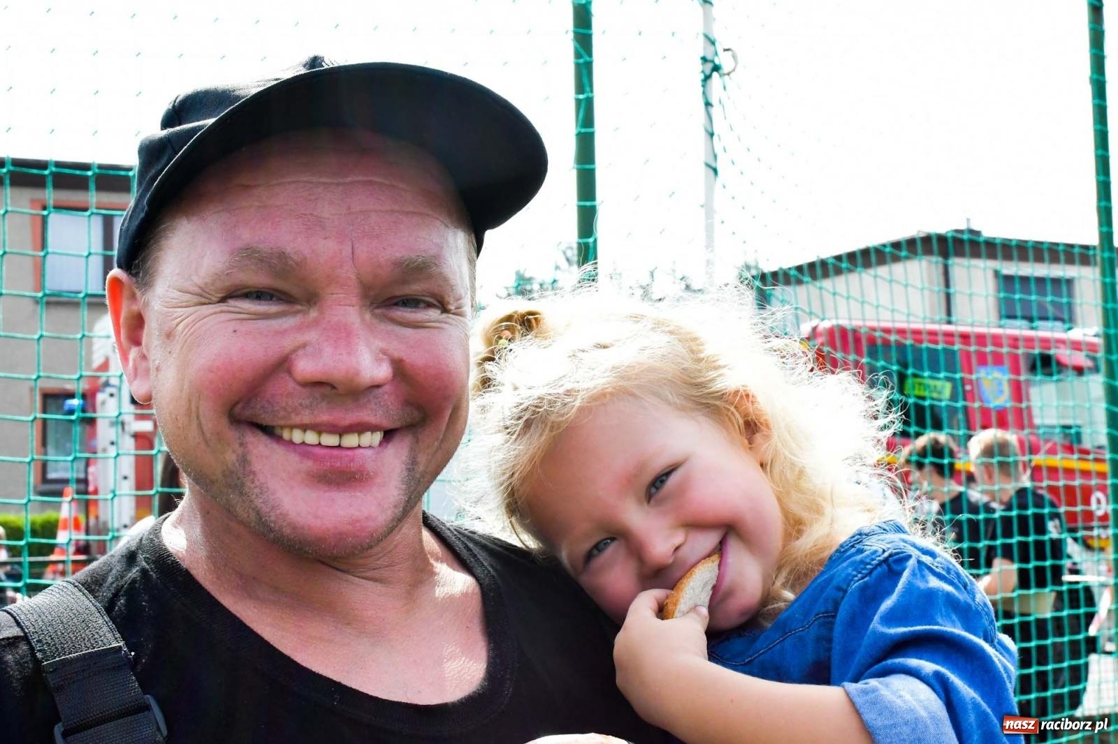 Zdjęcie w galerii na portalu naszraciborz.pl: Strażackie święto w Siedliskach. Kozi na tronie [FOTO i WIDEO] wiadomości z regionu