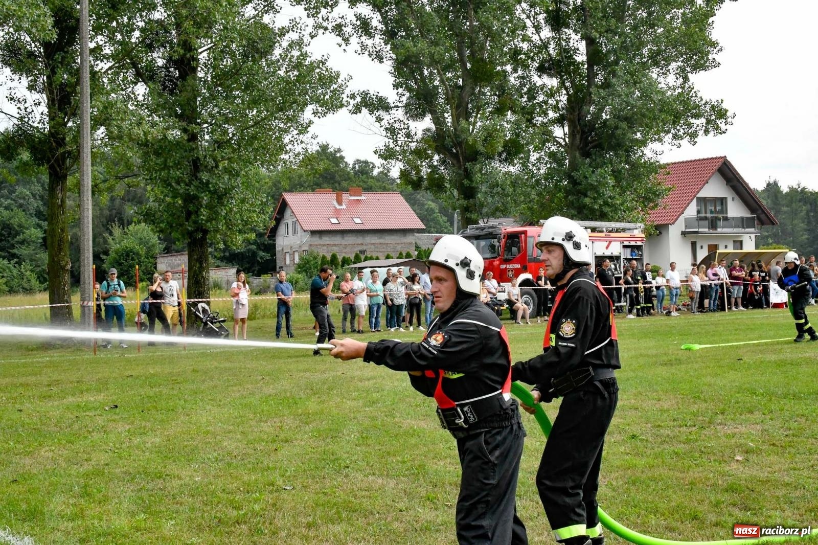 Zdjęcie w galerii na portalu naszraciborz.pl: Strażackie święto w Siedliskach. Kozi na tronie [FOTO i WIDEO] wiadomości z regionu