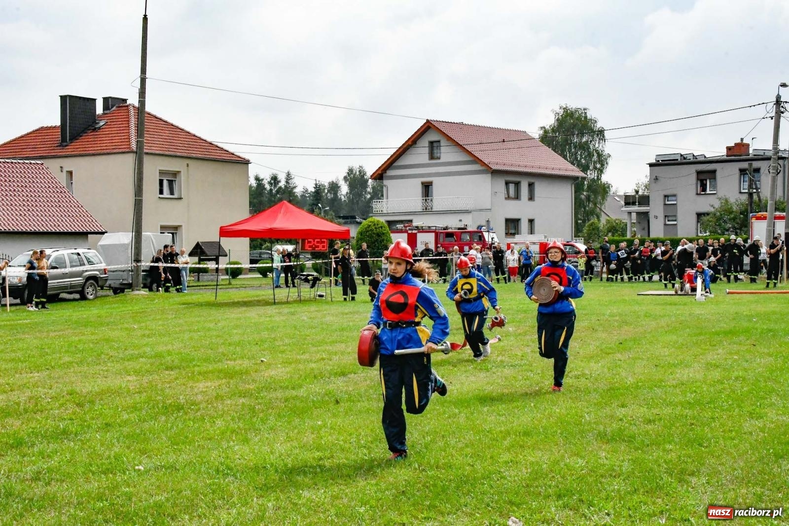 Zdjęcie w galerii na portalu naszraciborz.pl: Strażackie święto w Siedliskach. Kozi na tronie [FOTO i WIDEO] wiadomości z regionu