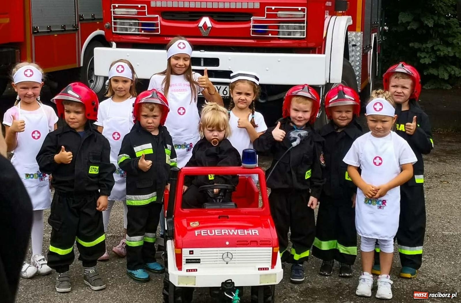 Zdjęcie w galerii na portalu naszraciborz.pl: Strażackie święto w Siedliskach. Kozi na tronie [FOTO i WIDEO] wiadomości z regionu