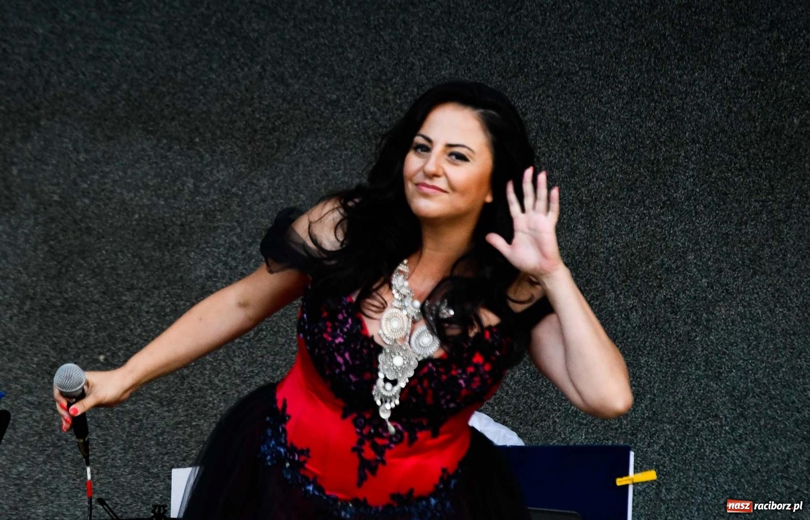 Zdjęcie w galerii na portalu naszraciborz.pl: Operetka i czardasz w plenerze parku im. Miasta Roth [FOTO i WIDEO] wiadomości z regionu