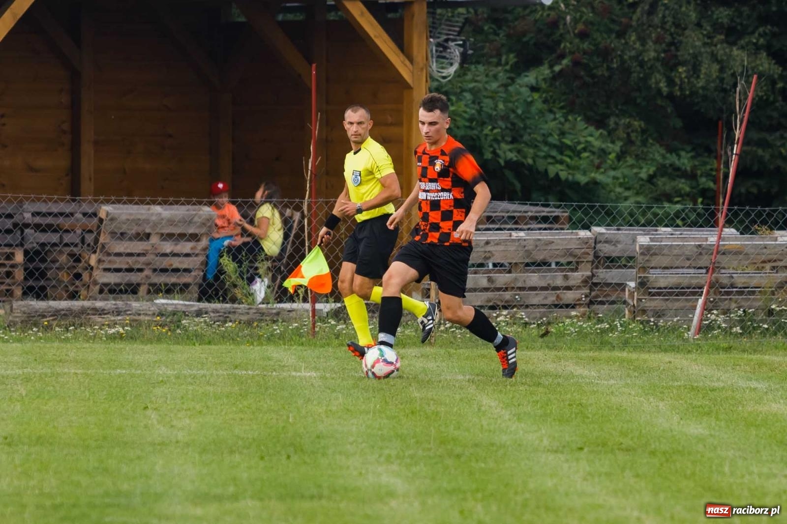 Zdjęcie w galerii na portalu naszraciborz.pl: B klasa. Kobylski Płomień niestraszny Ocicom [FOTO] wiadomości z regionu