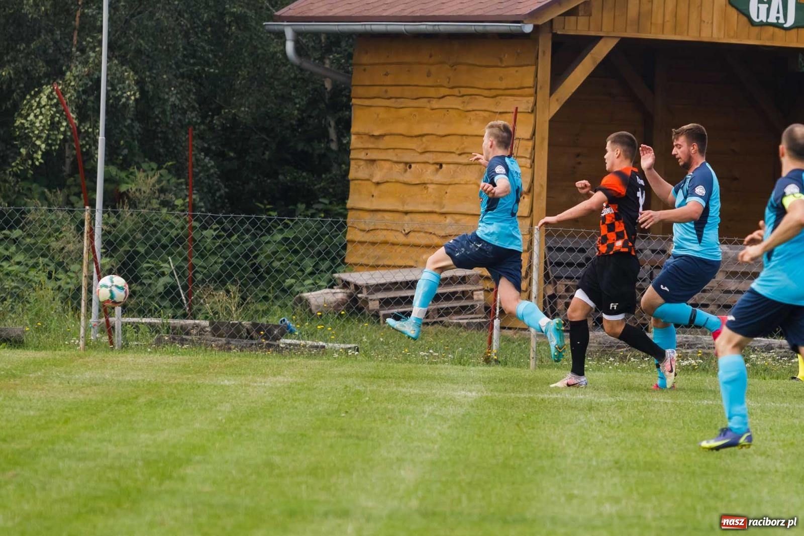 Zdjęcie w galerii na portalu naszraciborz.pl: B klasa. Kobylski Płomień niestraszny Ocicom [FOTO] wiadomości z regionu