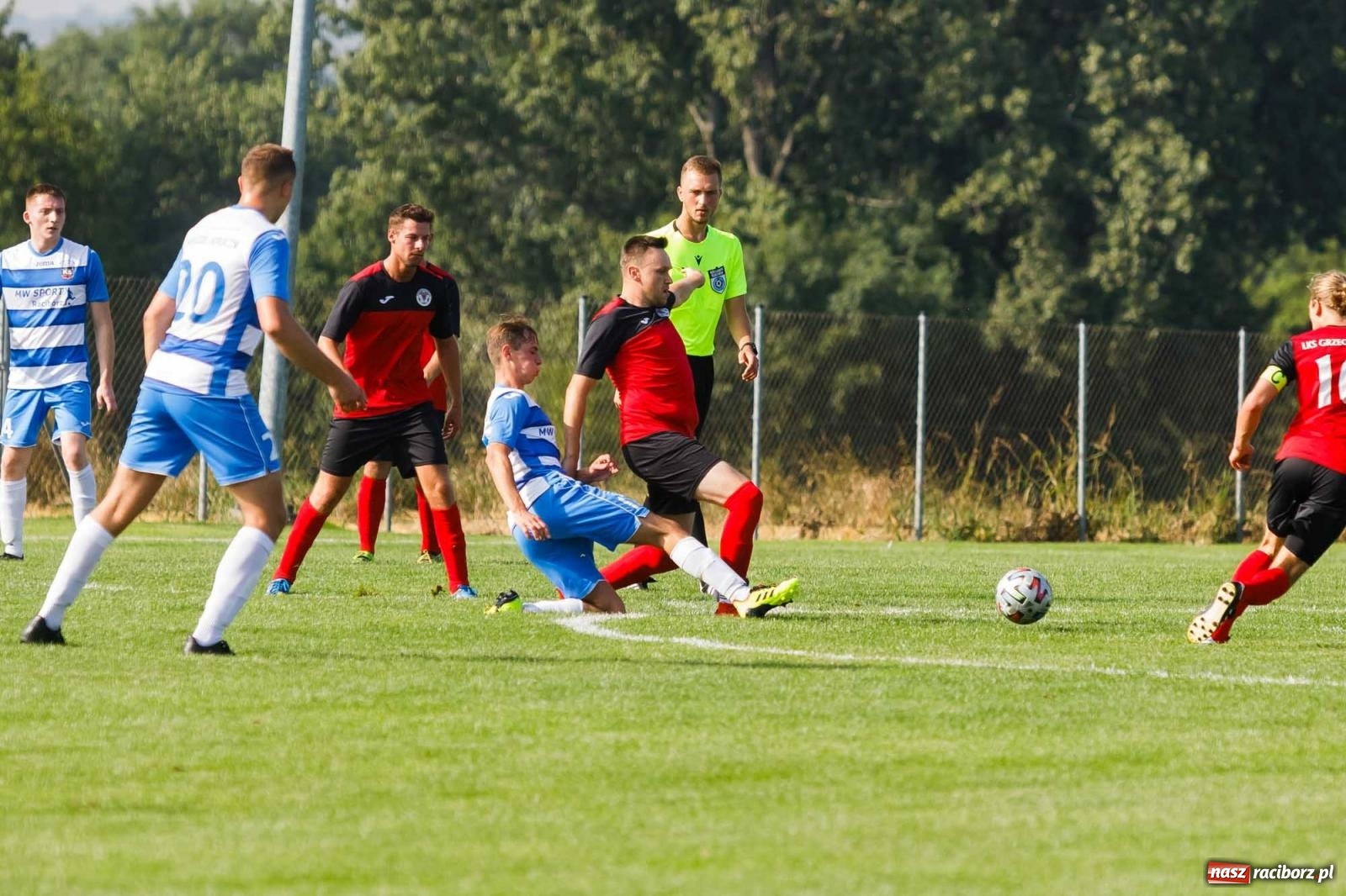 Zdjęcie w galerii na portalu naszraciborz.pl: Pewne zwycięstwo Naprzodu z Borucina [FOTO] wiadomości z regionu