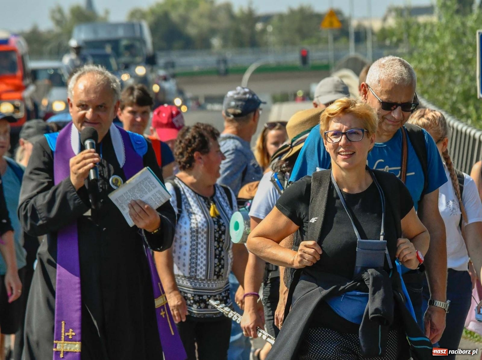 Zdjęcie w galerii na portalu naszraciborz.pl: Pielgrzymi z powiatu raciborskiego wyruszyli na Jasną Górę [FOTO i WIDEO] wiadomości z regionu