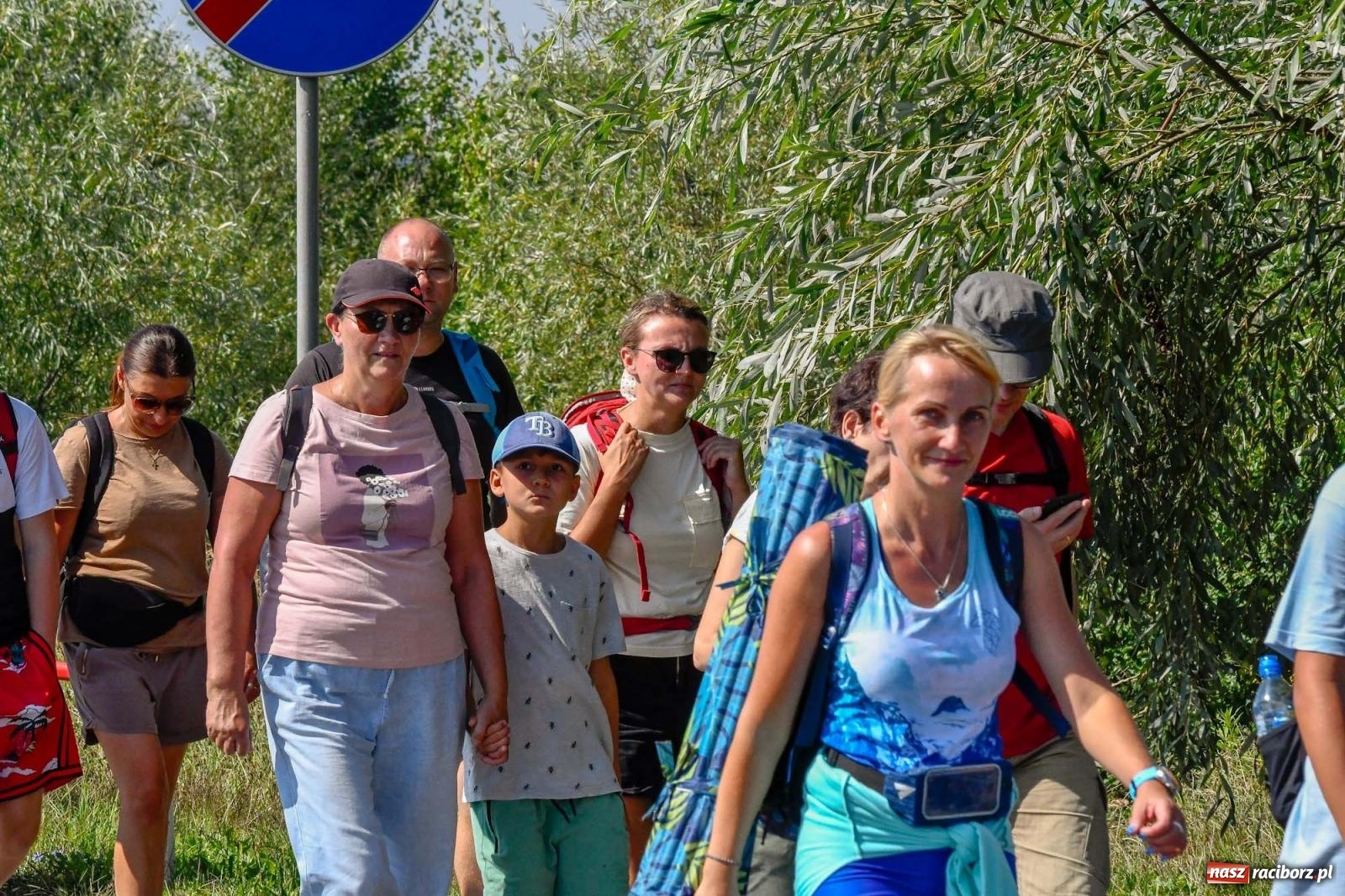 Zdjęcie w galerii na portalu naszraciborz.pl: Pielgrzymi z powiatu raciborskiego wyruszyli na Jasną Górę [FOTO i WIDEO] wiadomości z regionu