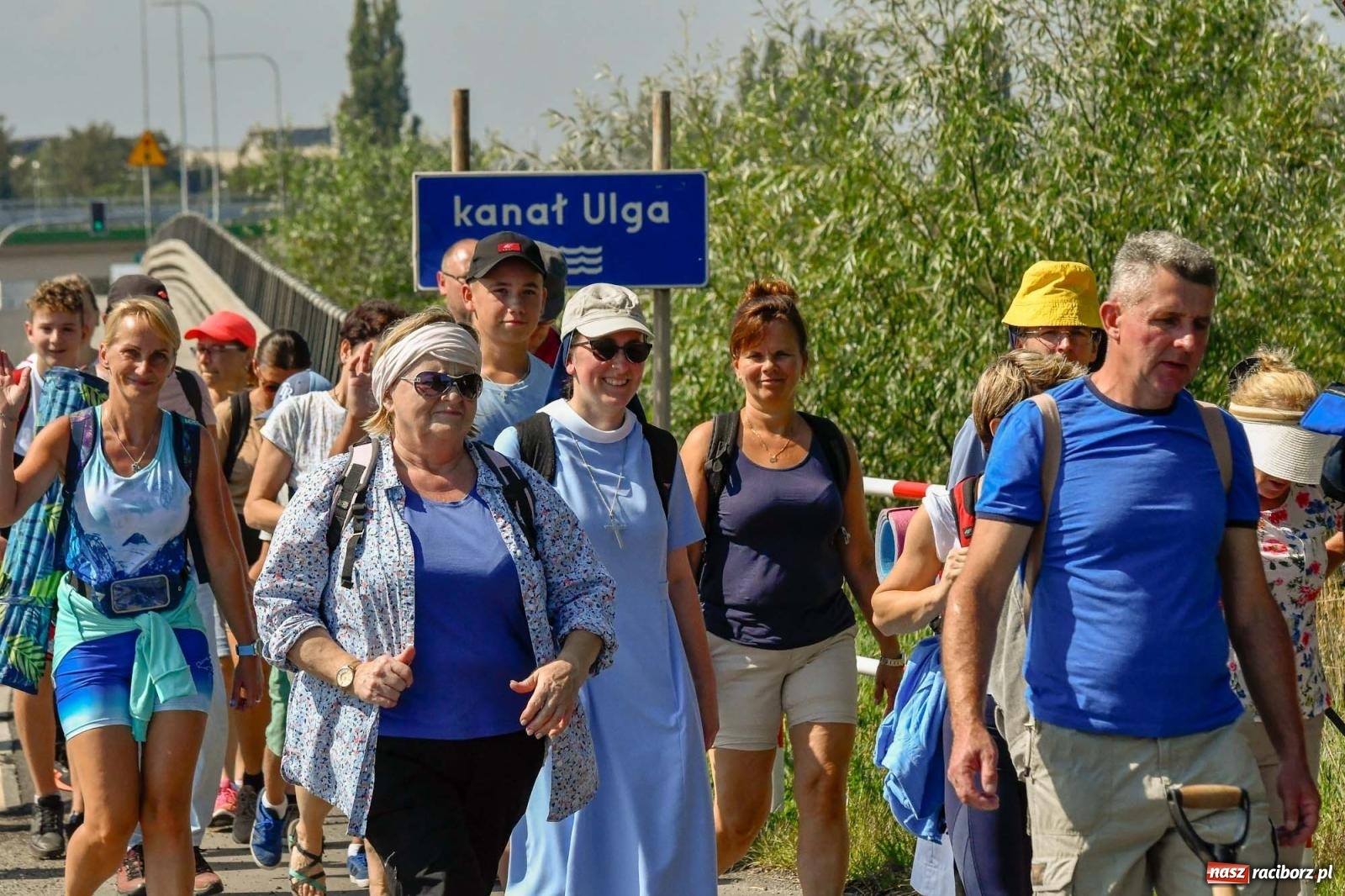 Zdjęcie w galerii na portalu naszraciborz.pl: Pielgrzymi z powiatu raciborskiego wyruszyli na Jasną Górę [FOTO i WIDEO] wiadomości z regionu
