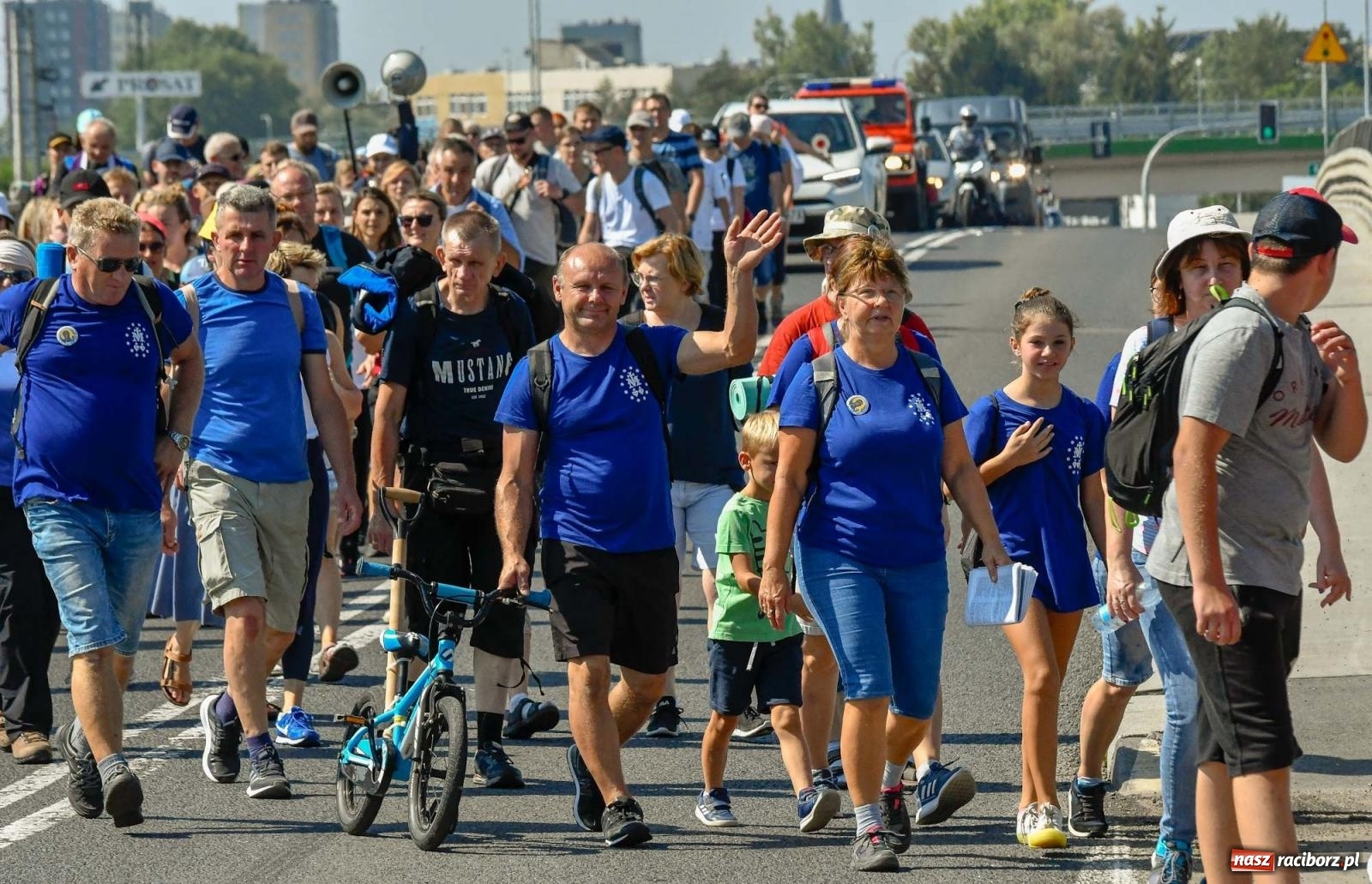 Zdjęcie w galerii na portalu naszraciborz.pl: Pielgrzymi z powiatu raciborskiego wyruszyli na Jasną Górę [FOTO i WIDEO] wiadomości z regionu