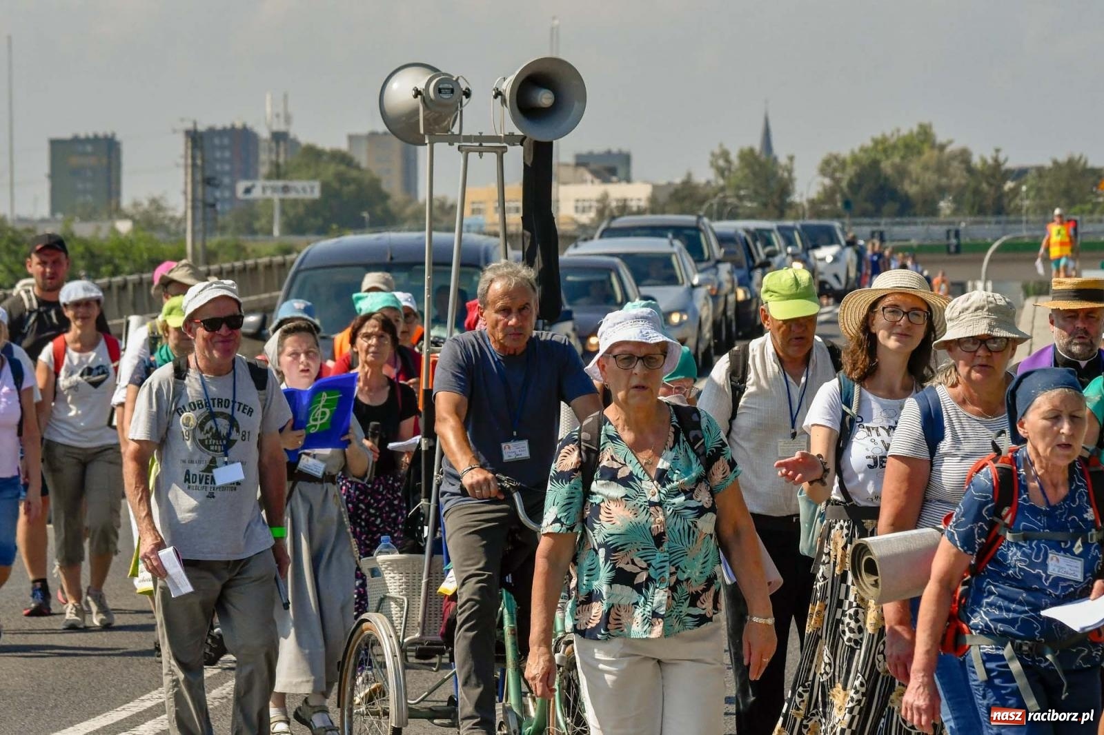 Zdjęcie w galerii na portalu naszraciborz.pl: Pielgrzymi z powiatu raciborskiego wyruszyli na Jasną Górę [FOTO i WIDEO] wiadomości z regionu