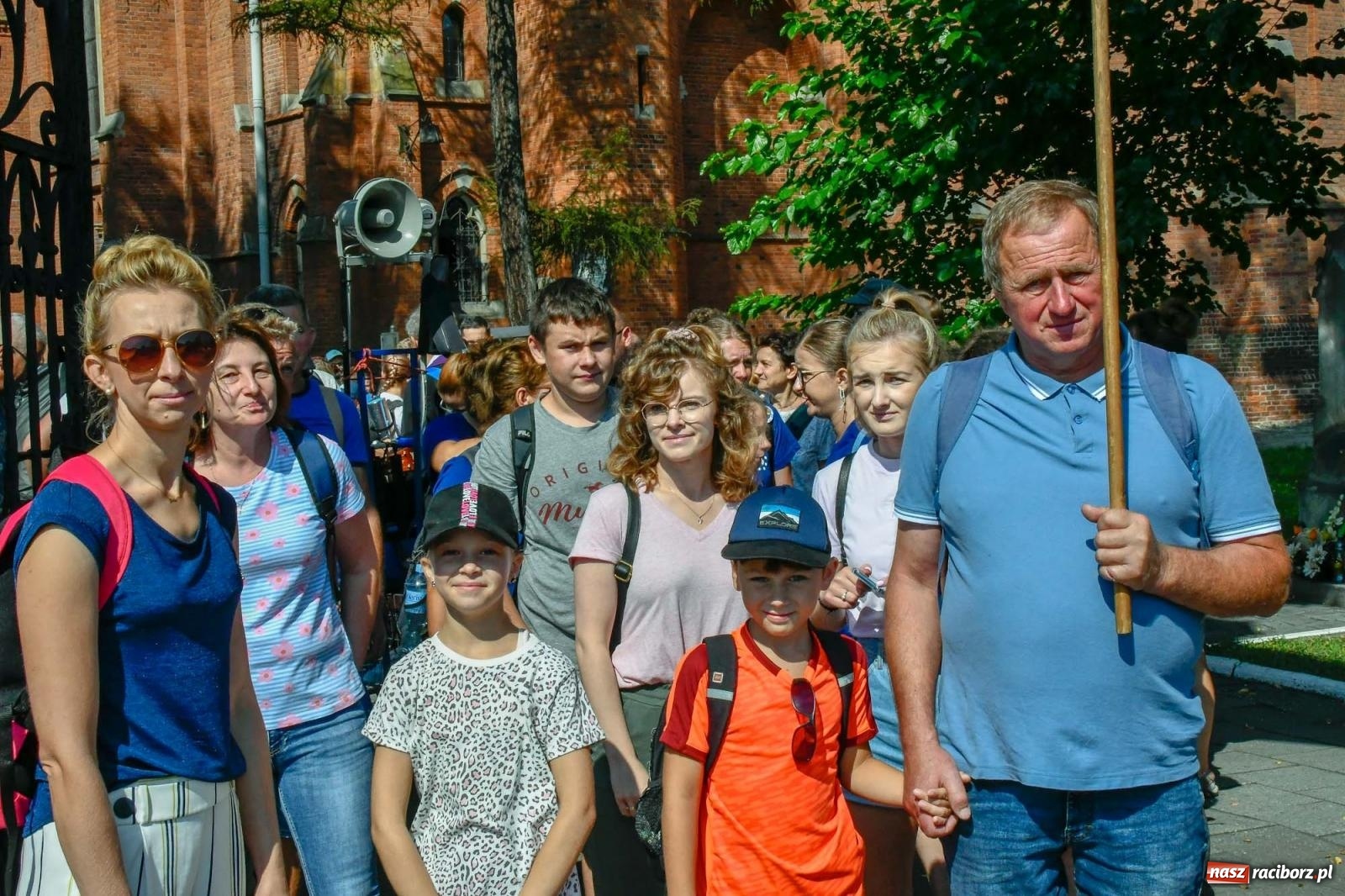 Zdjęcie w galerii na portalu naszraciborz.pl: Pielgrzymi z powiatu raciborskiego wyruszyli na Jasną Górę [FOTO i WIDEO] wiadomości z regionu