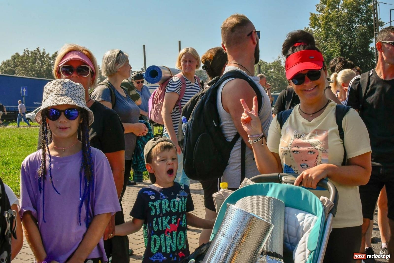 Zdjęcie w galerii na portalu naszraciborz.pl: Pielgrzymi z powiatu raciborskiego wyruszyli na Jasną Górę [FOTO i WIDEO] wiadomości z regionu