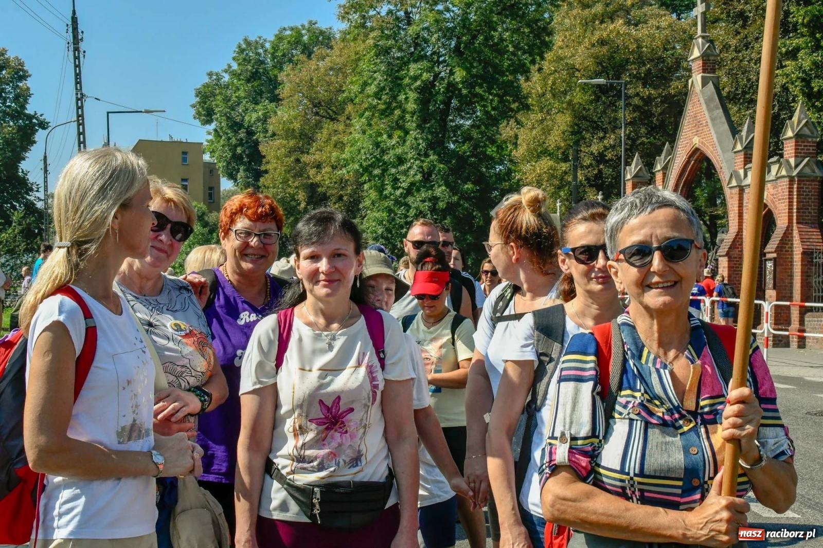 Zdjęcie w galerii na portalu naszraciborz.pl: Pielgrzymi z powiatu raciborskiego wyruszyli na Jasną Górę [FOTO i WIDEO] wiadomości z regionu