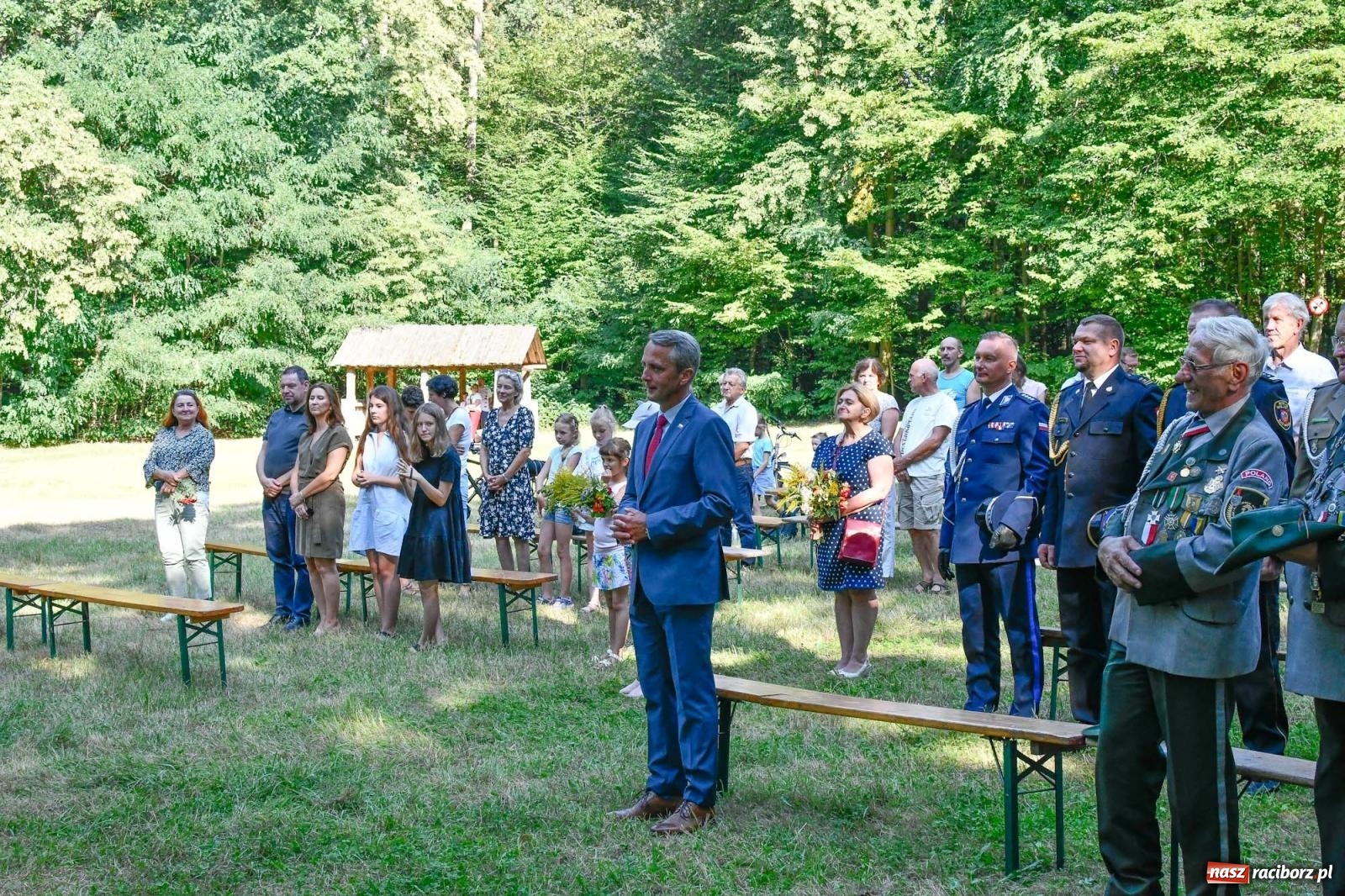 Zdjęcie w galerii na portalu naszraciborz.pl: Msza święta polowa w lesie Obora z anegdotą na finał [FOTO i WIDEO] wiadomości z regionu