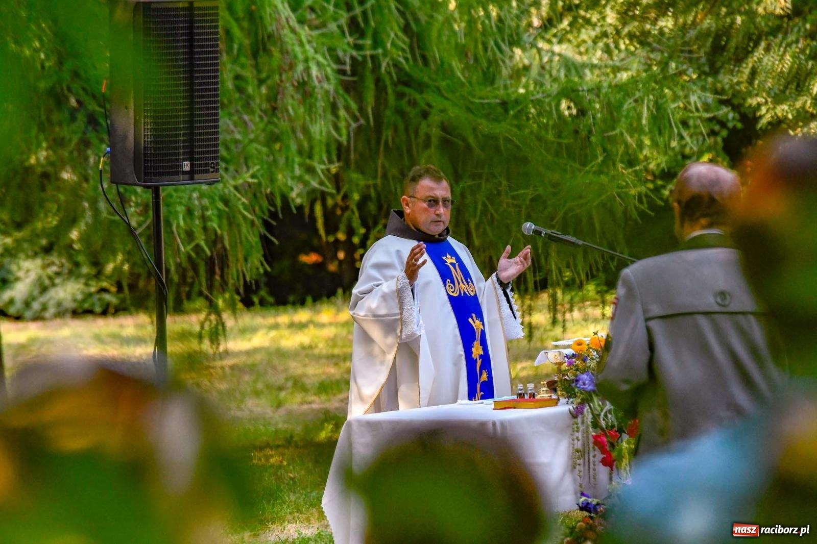 Zdjęcie w galerii na portalu naszraciborz.pl: Msza święta polowa w lesie Obora z anegdotą na finał [FOTO i WIDEO] wiadomości z regionu