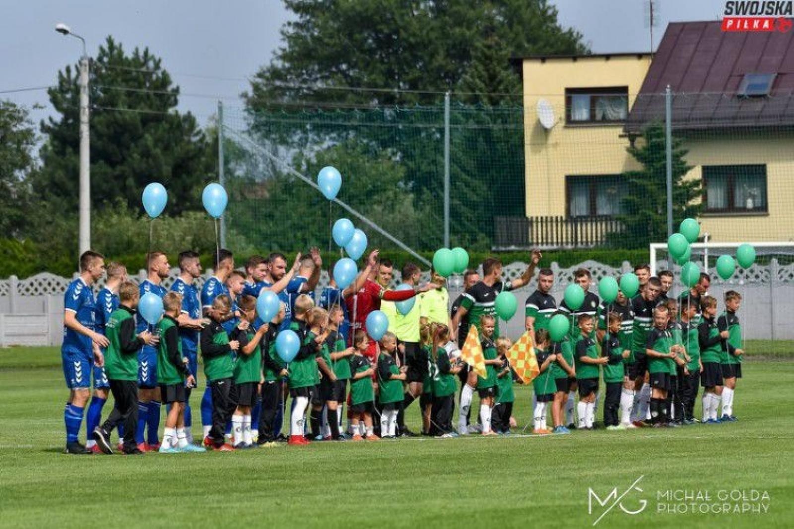 Zdjęcie w galerii na portalu naszraciborz.pl: Lasy Państwowe wsparły LKS Tworków wiadomości z regionu