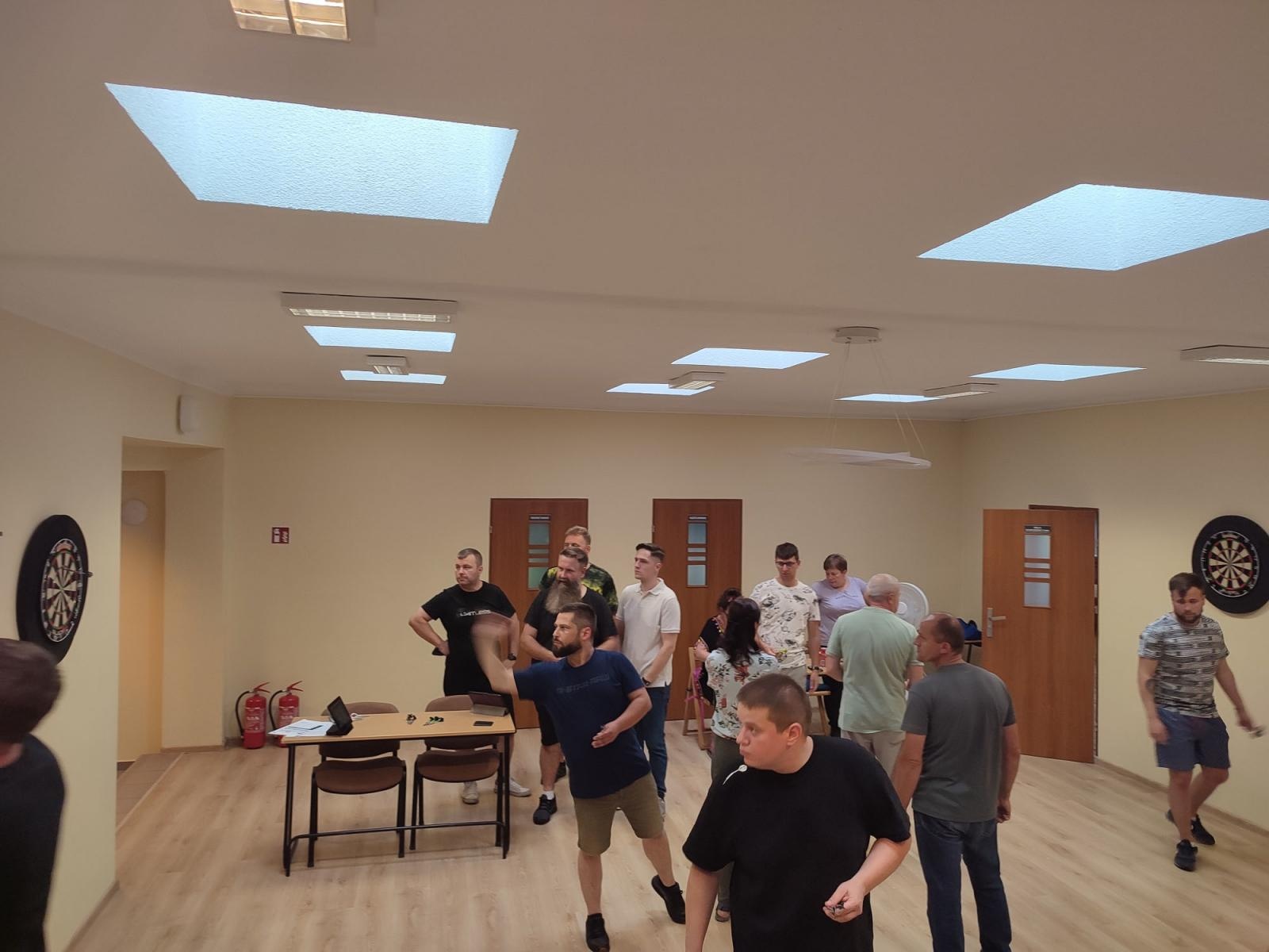 Zdjęcie w galerii na portalu naszraciborz.pl: Skrzymowski i Humeniuk najlepsi w deblowym turnieju darta [FOTO] wiadomości z regionu