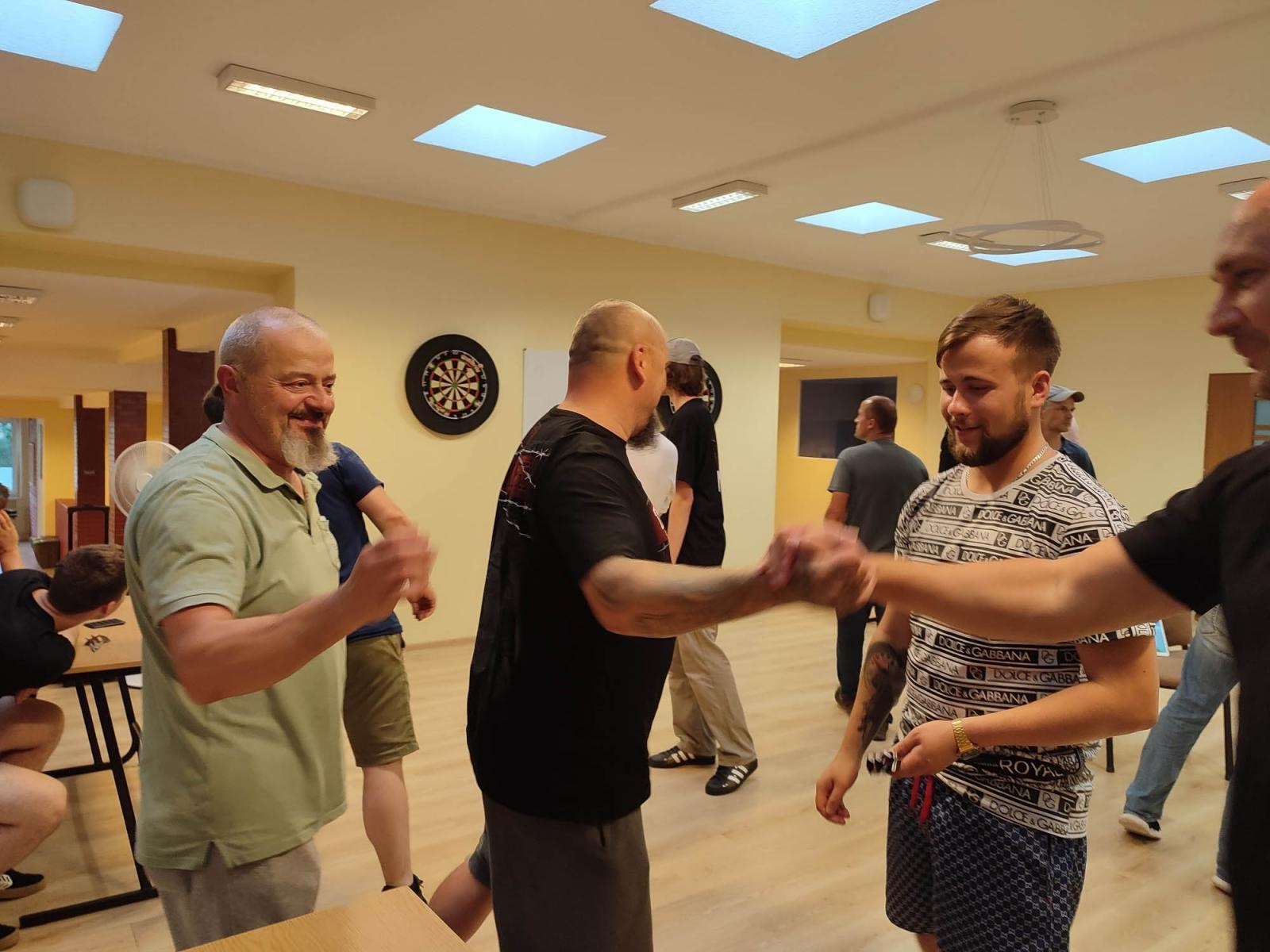 Zdjęcie w galerii na portalu naszraciborz.pl: Skrzymowski i Humeniuk najlepsi w deblowym turnieju darta [FOTO] wiadomości z regionu