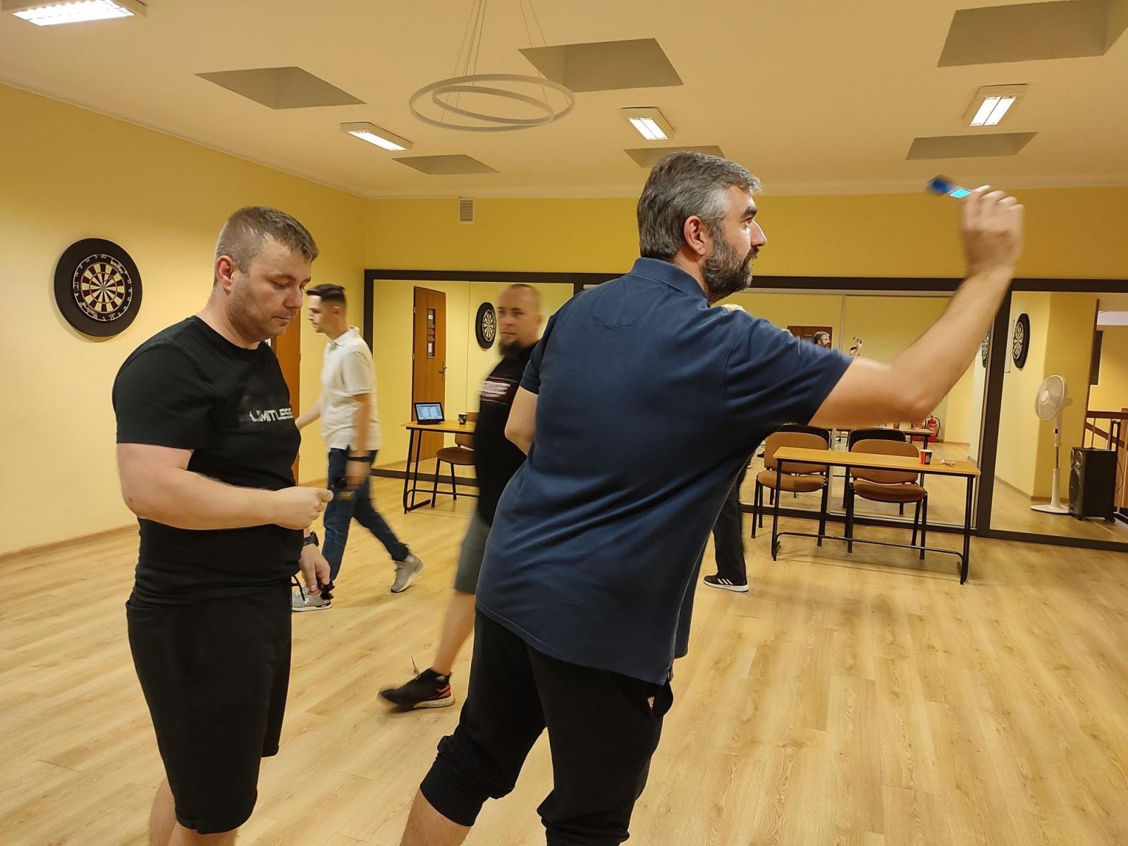 Zdjęcie w galerii na portalu naszraciborz.pl: Skrzymowski i Humeniuk najlepsi w deblowym turnieju darta [FOTO] wiadomości z regionu