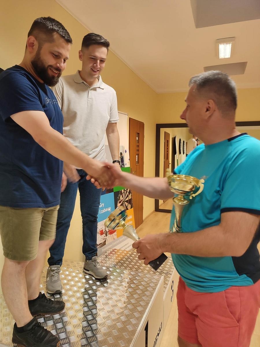 Zdjęcie w galerii na portalu naszraciborz.pl: Skrzymowski i Humeniuk najlepsi w deblowym turnieju darta [FOTO] wiadomości z regionu