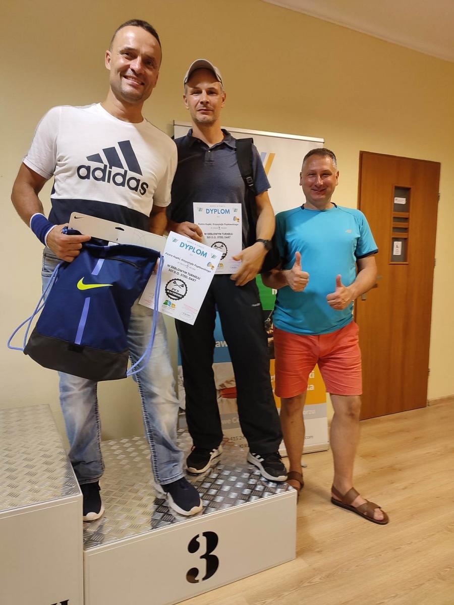 Zdjęcie w galerii na portalu naszraciborz.pl: Skrzymowski i Humeniuk najlepsi w deblowym turnieju darta [FOTO] wiadomości z regionu