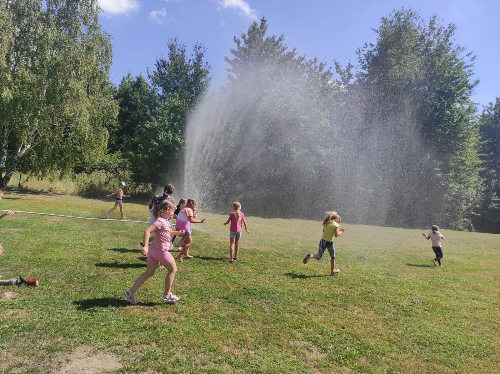 Zdjęcie w galerii na portalu naszraciborz.pl: Wakacyjna podróż po świecie bajkowych postaci wiadomości z regionu