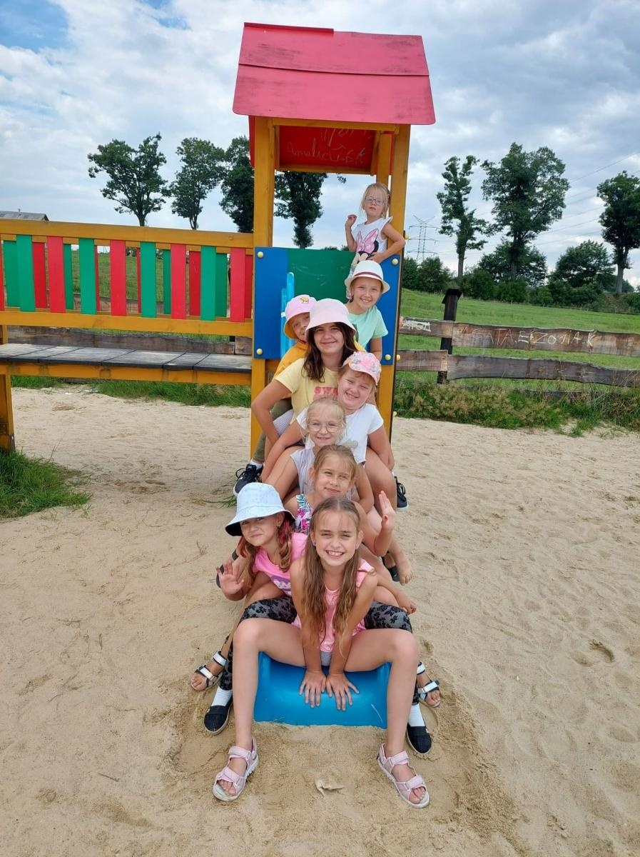 Zdjęcie w galerii na portalu naszraciborz.pl: Wakacyjna podróż po świecie bajkowych postaci wiadomości z regionu