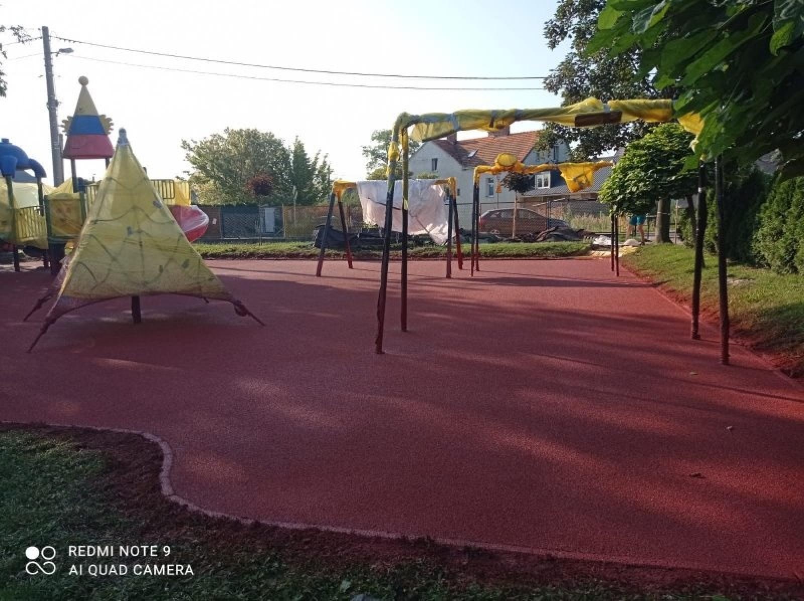 Zdjęcie w galerii na portalu naszraciborz.pl: Wakacyjne prace remontowe w ZSP 4 w Raciborzu wiadomości z regionu