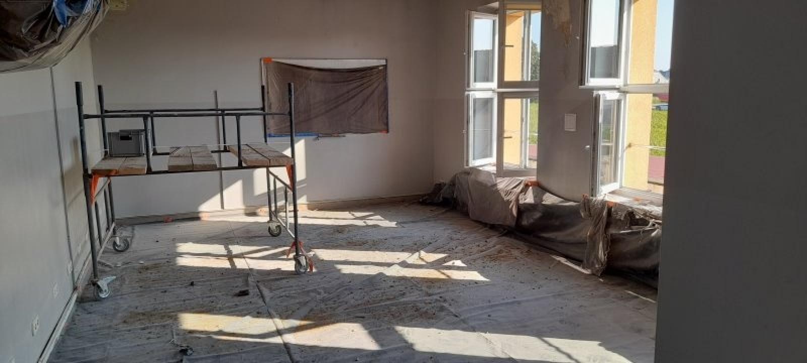 Zdjęcie w galerii na portalu naszraciborz.pl: Wakacyjne prace remontowe w ZSP 4 w Raciborzu wiadomości z regionu