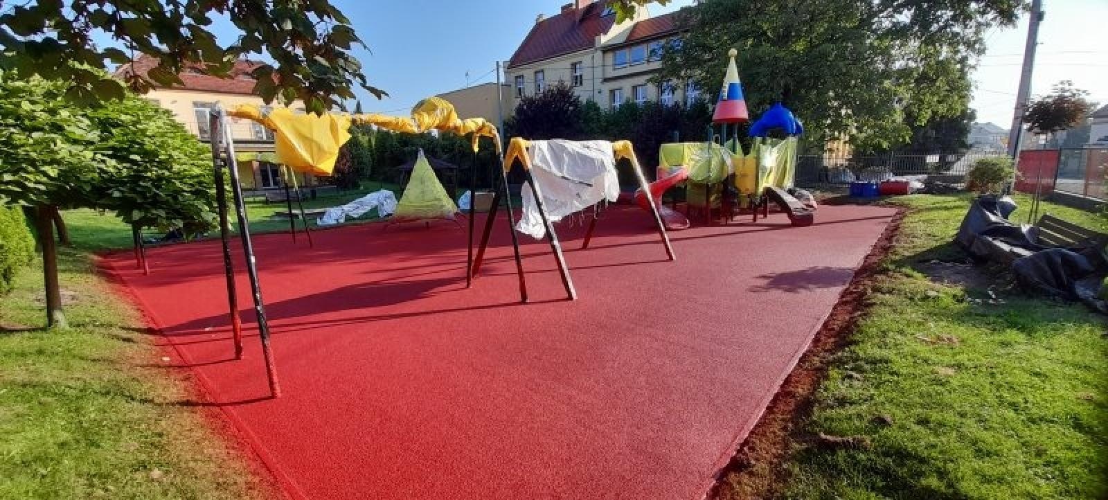 Zdjęcie w galerii na portalu naszraciborz.pl: Wakacyjne prace remontowe w ZSP 4 w Raciborzu wiadomości z regionu