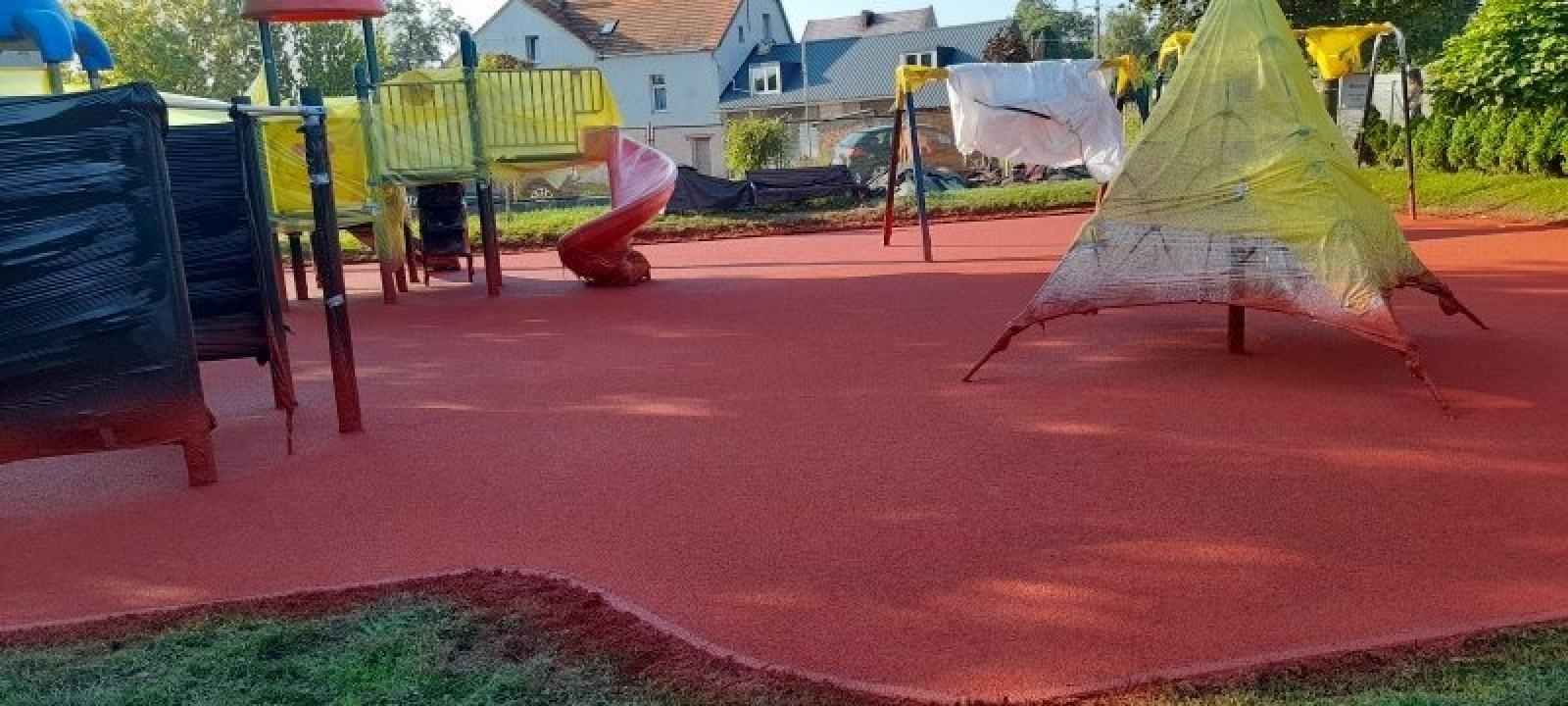 Zdjęcie w galerii na portalu naszraciborz.pl: Wakacyjne prace remontowe w ZSP 4 w Raciborzu wiadomości z regionu