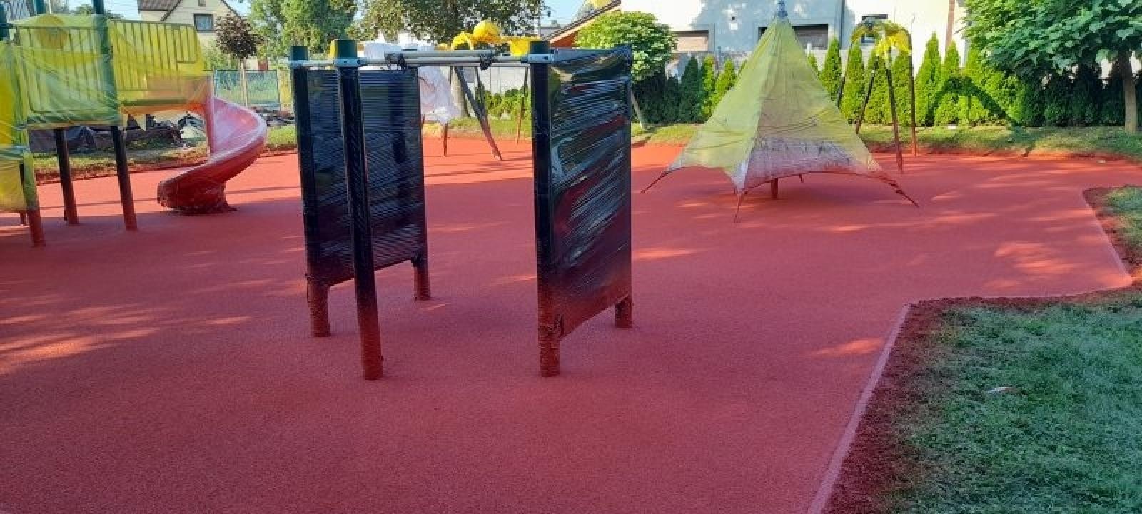 Zdjęcie w galerii na portalu naszraciborz.pl: Wakacyjne prace remontowe w ZSP 4 w Raciborzu wiadomości z regionu