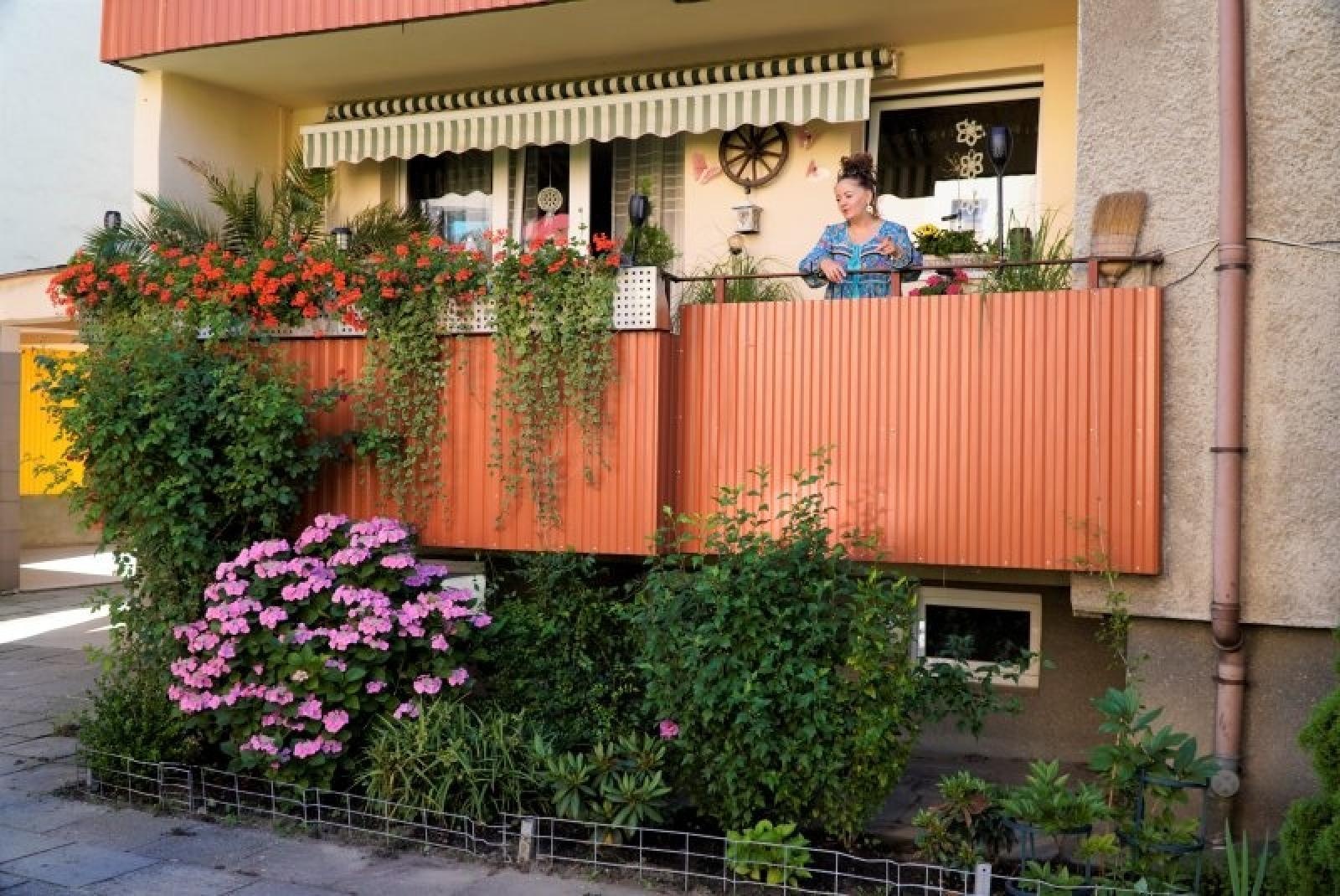 Zdjęcie w galerii na portalu naszraciborz.pl: Przy blokach też mogą być piękne ogrody wiadomości z regionu