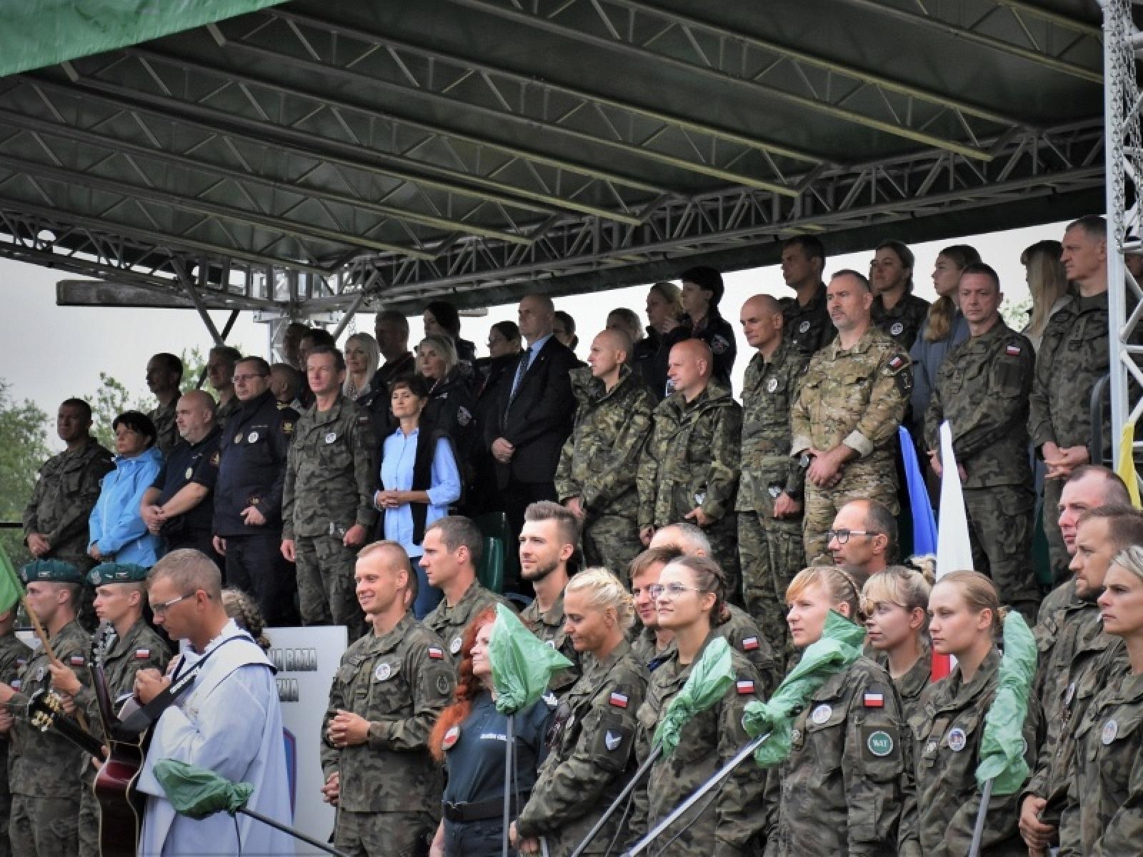 Zdjęcie w galerii na portalu naszraciborz.pl: Śląscy pogranicznicy pielgrzymowali na Jasną Górę wiadomości z regionu