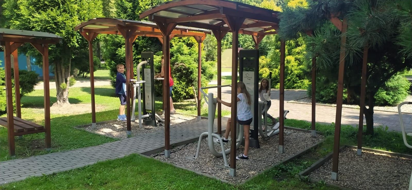 Zdjęcie w galerii na portalu naszraciborz.pl: Na dworze w Oborze. RCK podsumowało wakacyjne zajęcia wiadomości z regionu