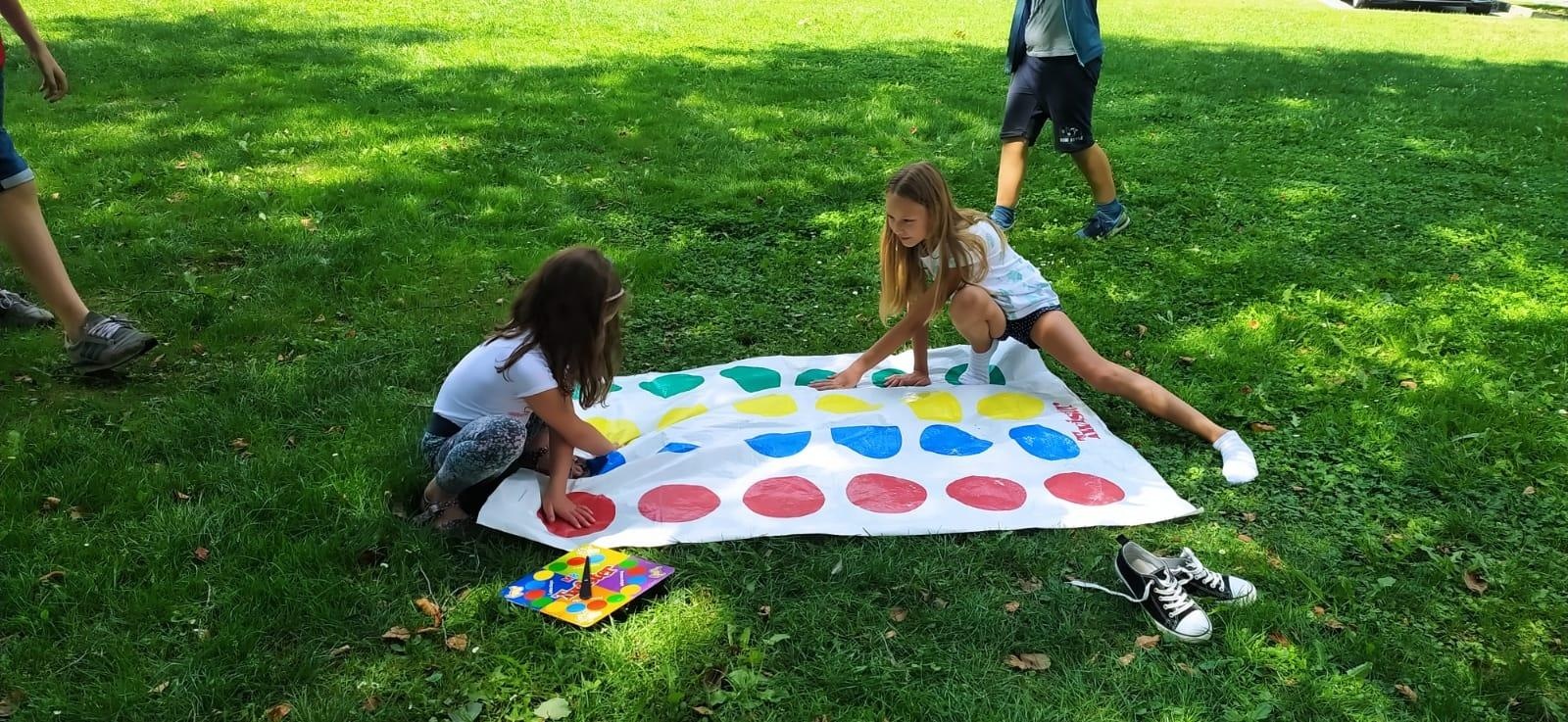 Zdjęcie w galerii na portalu naszraciborz.pl: Na dworze w Oborze. RCK podsumowało wakacyjne zajęcia wiadomości z regionu