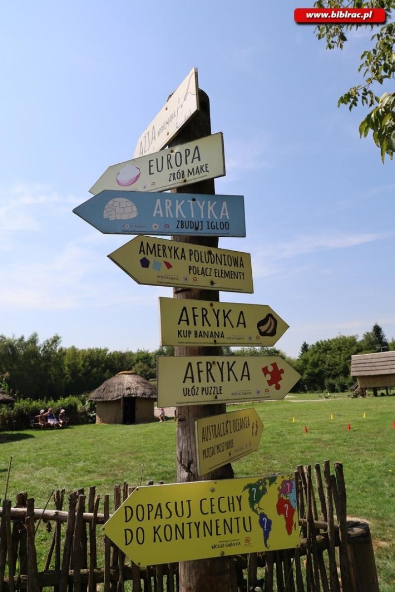 Zdjęcie w galerii na portalu naszraciborz.pl: Baśniowe Lato z Biblioteką w podróży do Wiosek Świata wiadomości z regionu